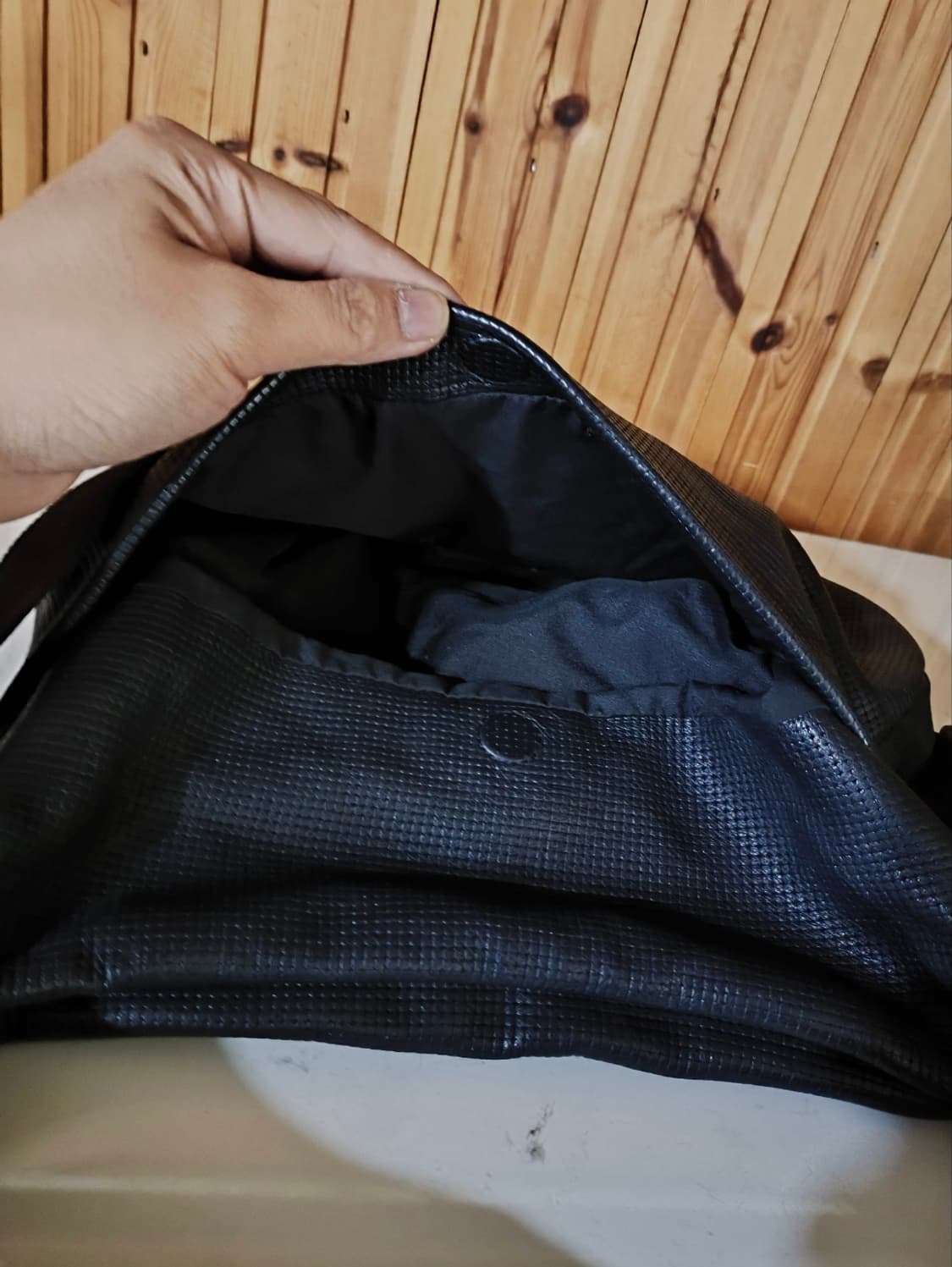 만다리나덕 펀칭 가죽 크로스백 토트백 상품이미지8