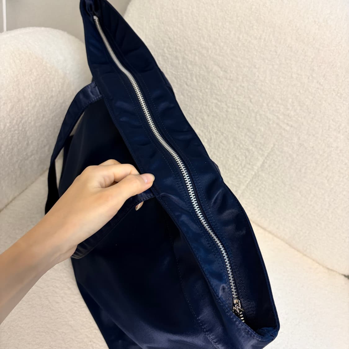 꾸레쥬 나일론 지퍼 쇼퍼백 상품이미지7