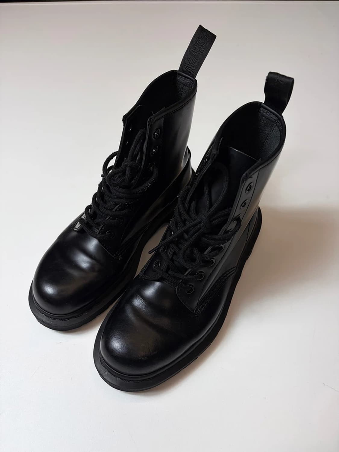 닥터마틴 시그니처 8홀 1460 스무스 워커 Q1530 상품이미지2