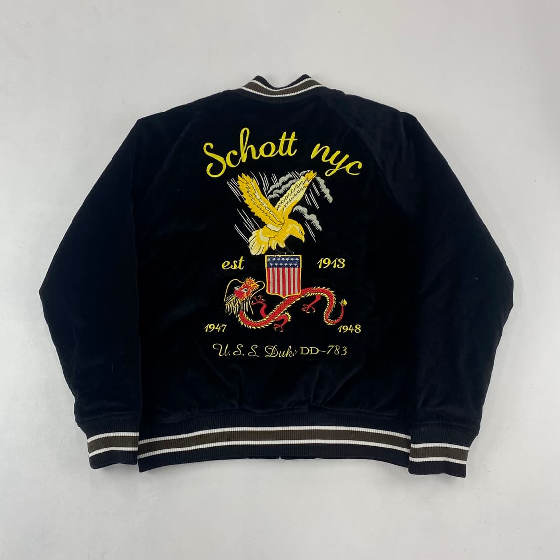 쇼트 자수 벨벳 수베니어 자켓 (100) 상품이미지2