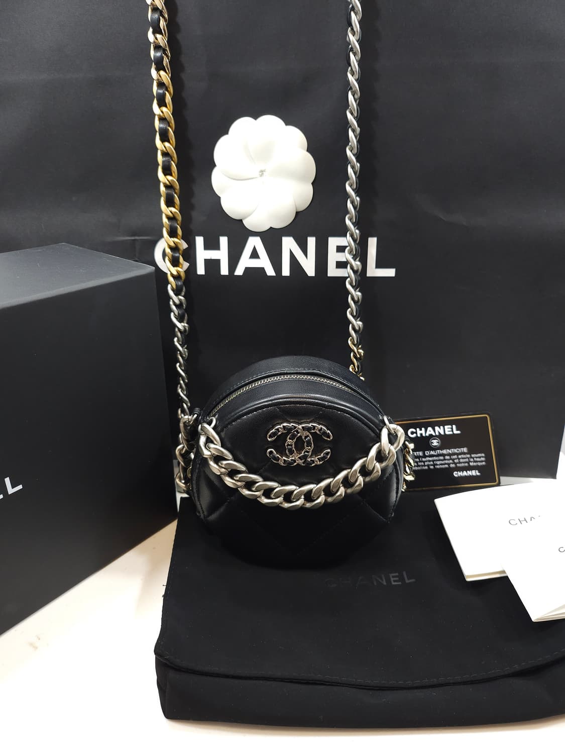 [새상품급] 샤넬 블랙 램스킨 19 탬버린 체인 크로스백 은장 상품이미지1