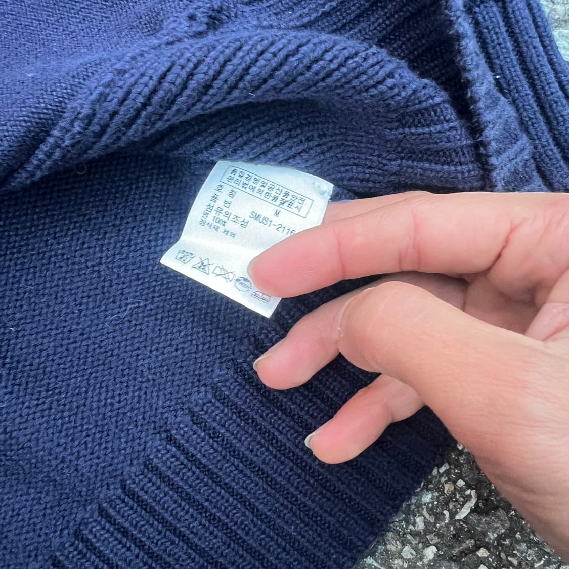 네이비 색상의 폴로 랄프로렌 니트 상품이미지4
