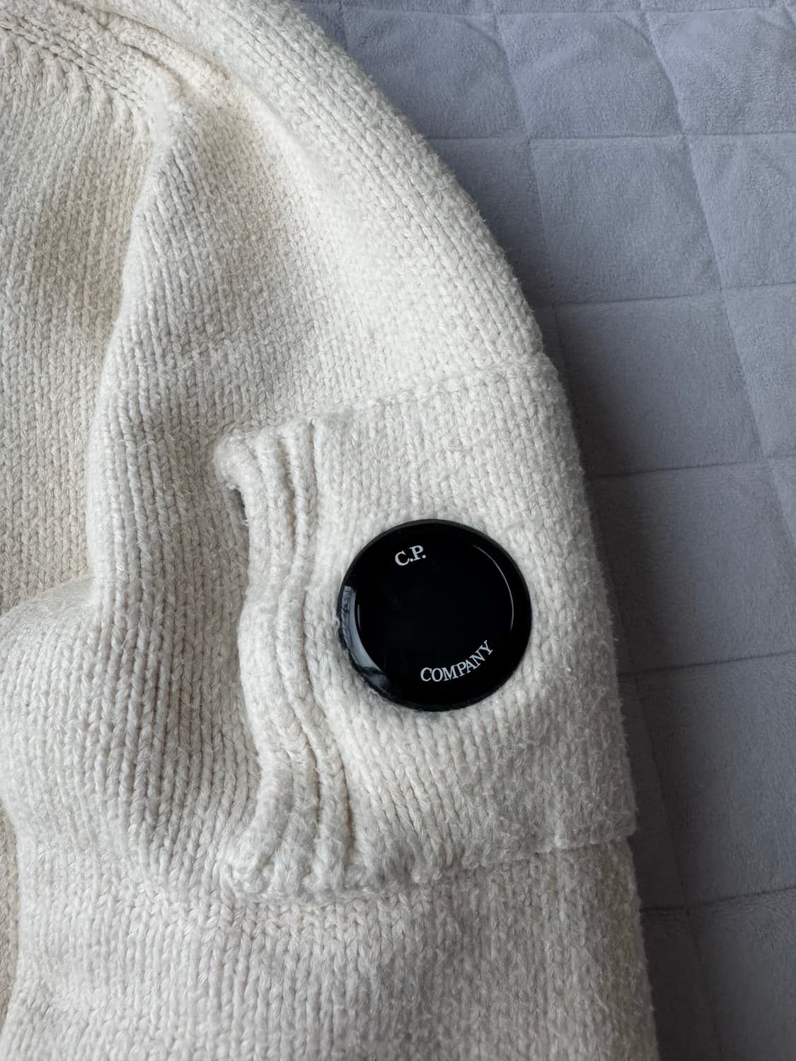 CP컴퍼니 롤넥 니트 상품이미지3