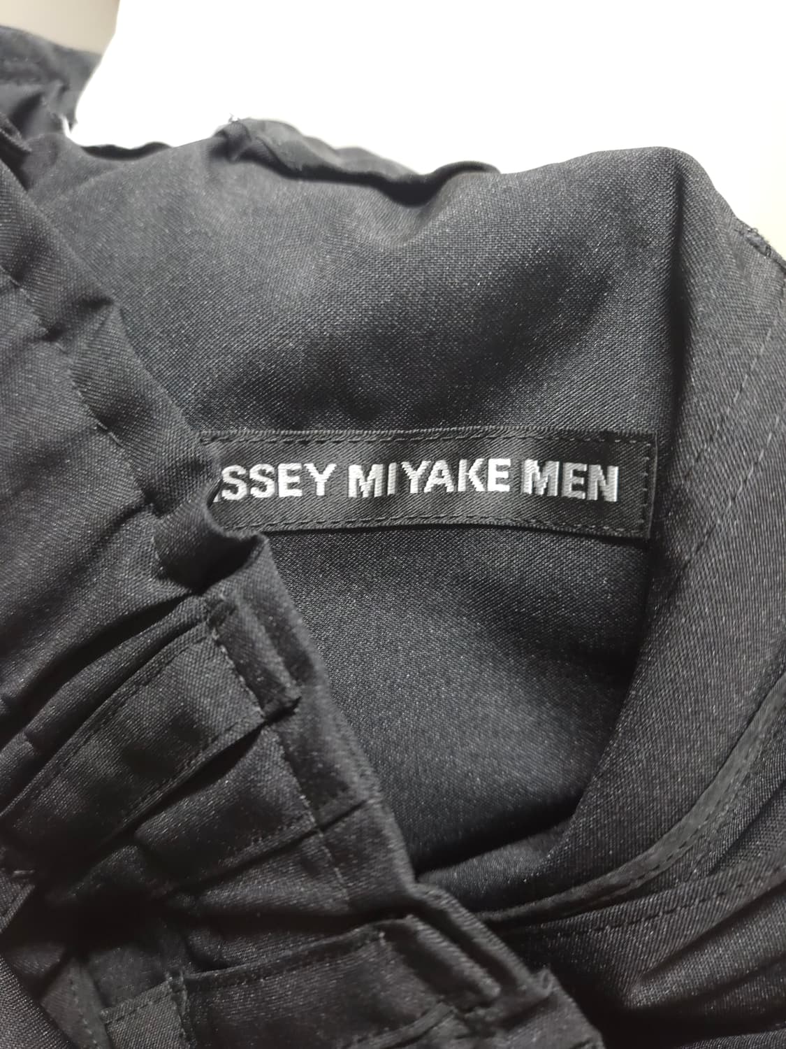 이세이 미야케 멘 크롭 조거 팬츠 블랙 2 사이즈 상품이미지4