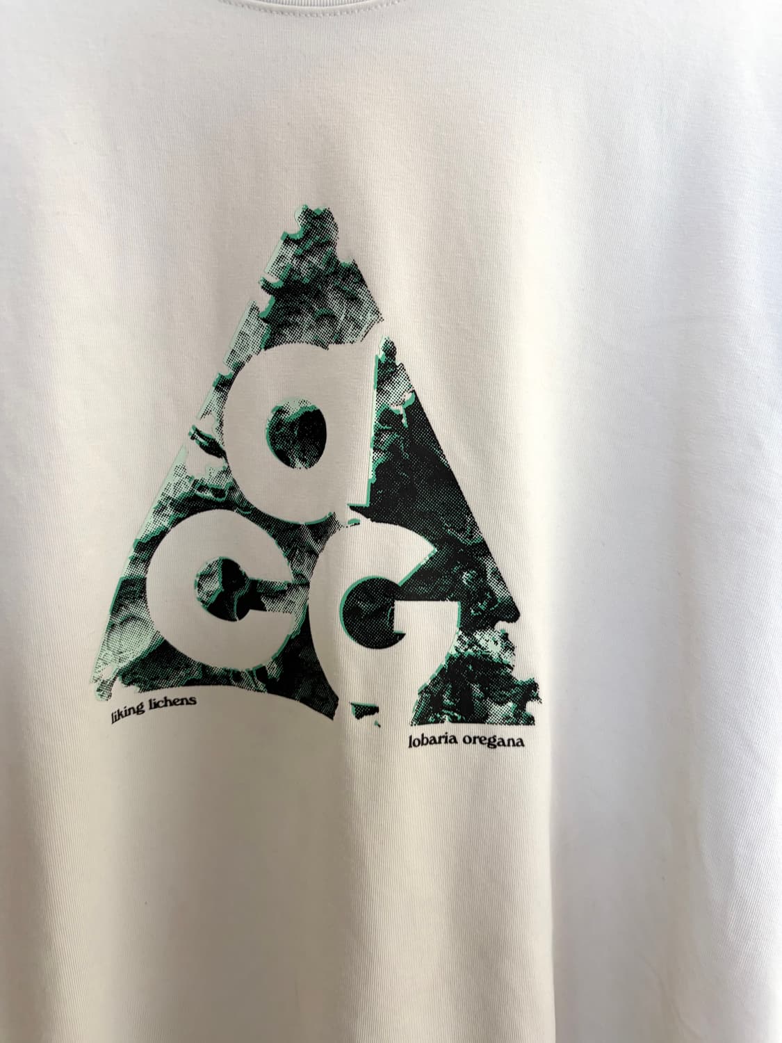 나이키 ACG 화이트 반팔 티셔츠 xxl 상품이미지4