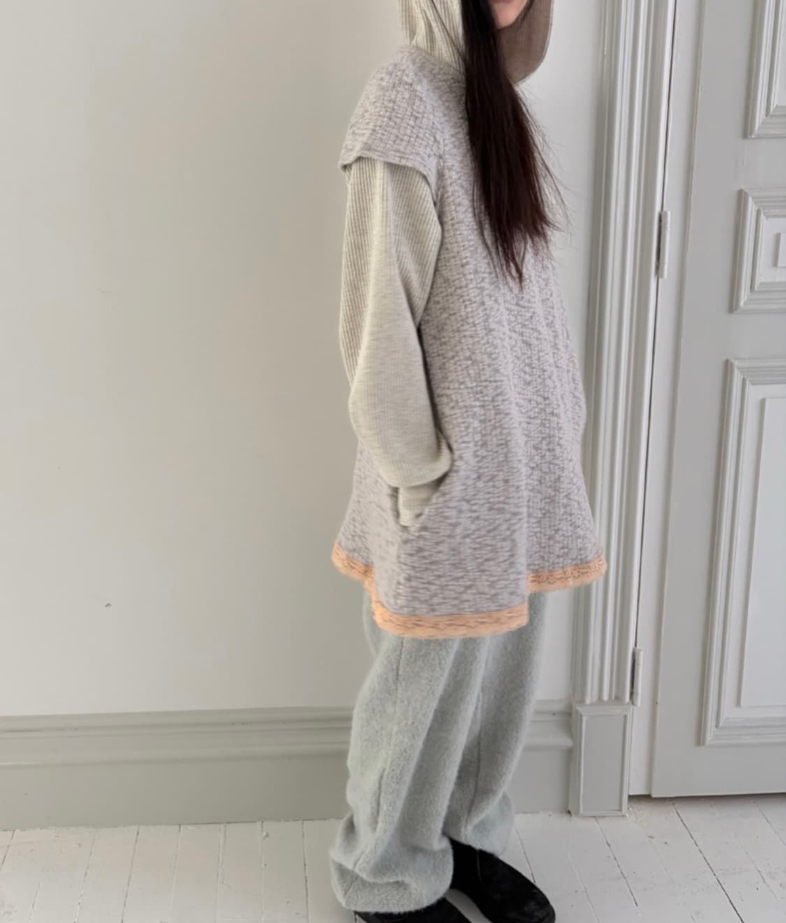 콜로신스 WEIRD DROP TOP DRESS LIGHT GRAY 상품이미지1