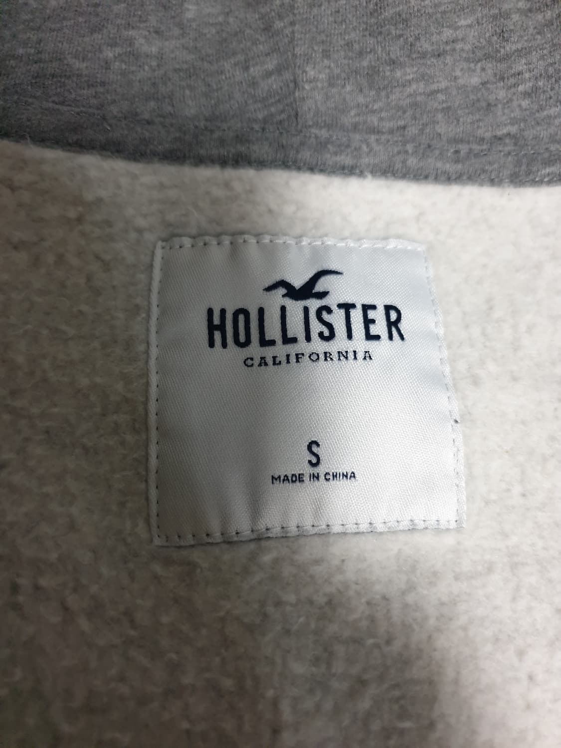 홀리스터 2선 암밴드 기모 후드짚업 그레이 (S) 상품이미지4