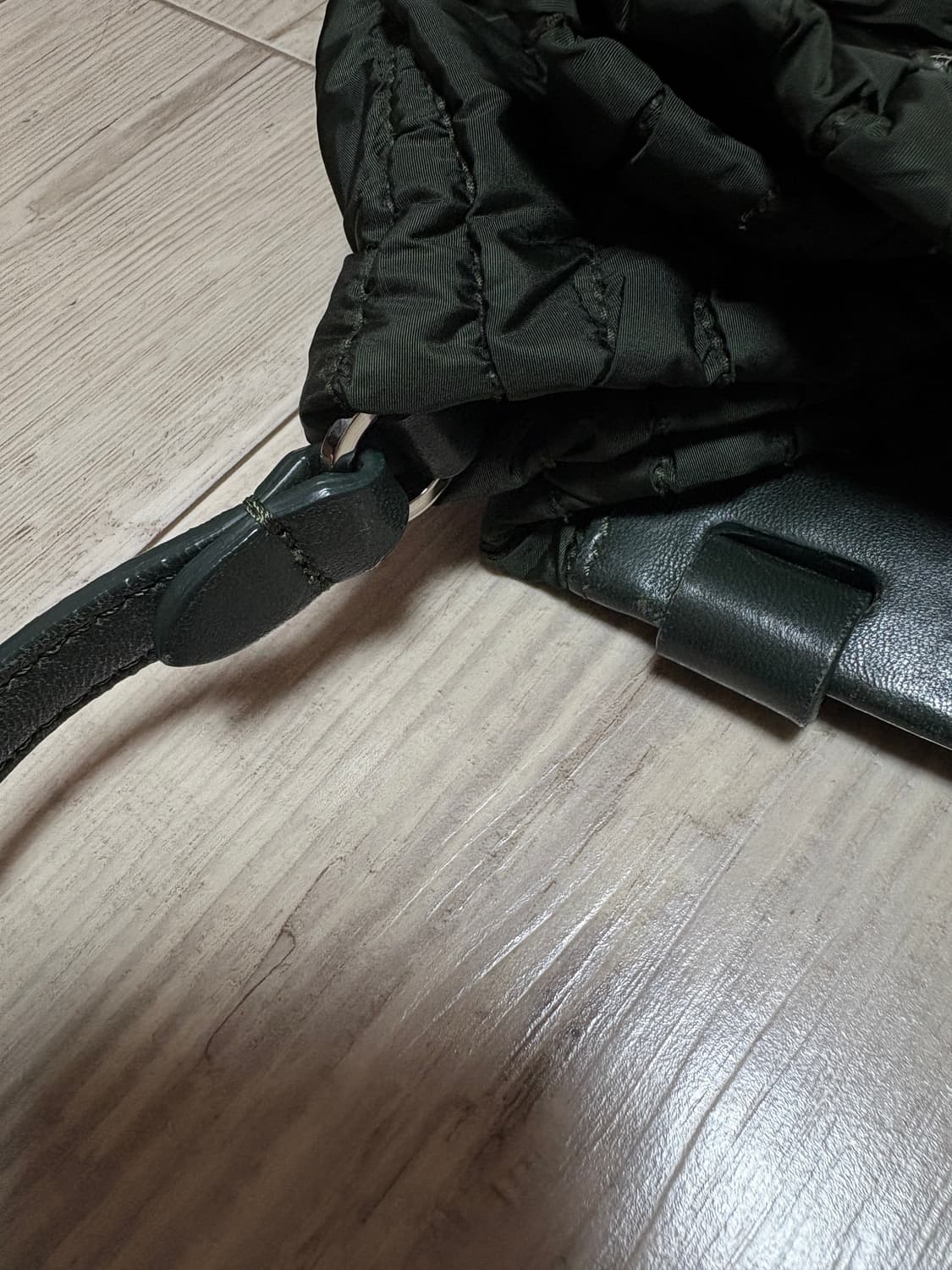 더로우 퀼팅 나일론 백팩 상품이미지8