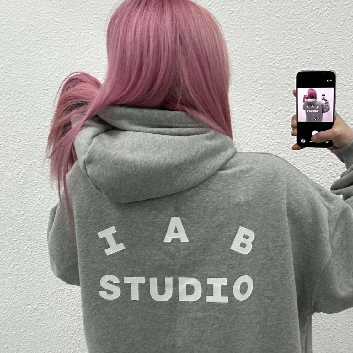 아이앱스튜디오 화이트 로고 그레이 후드 XL 상품이미지2