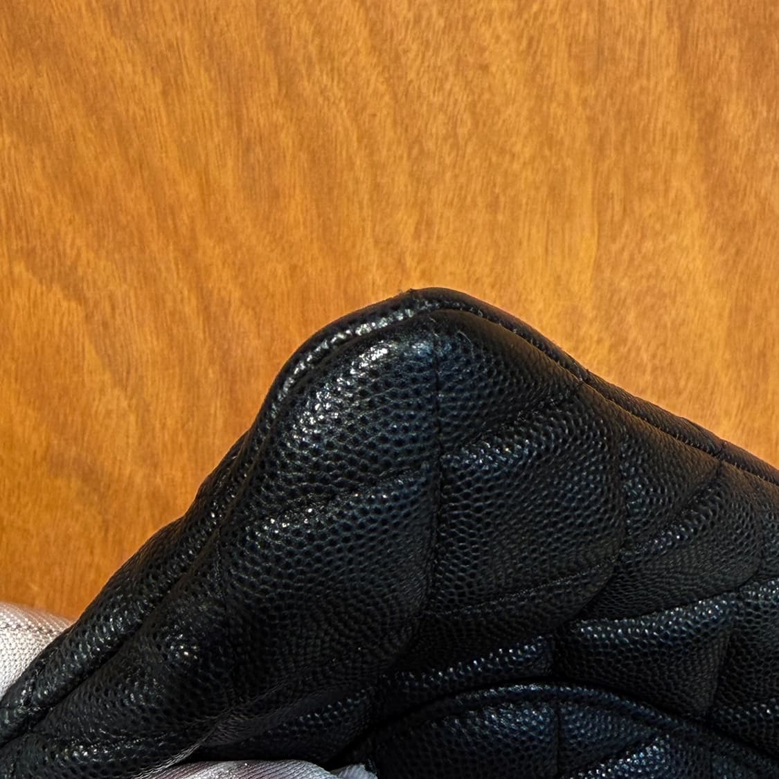 샤넬 캐비어 클러치 미디움 상품이미지9