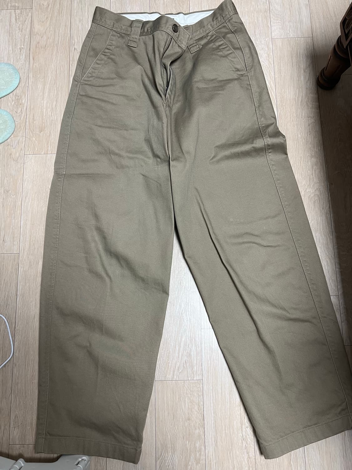 유니클로 와이드핏 치노팬츠(76) 상품이미지2