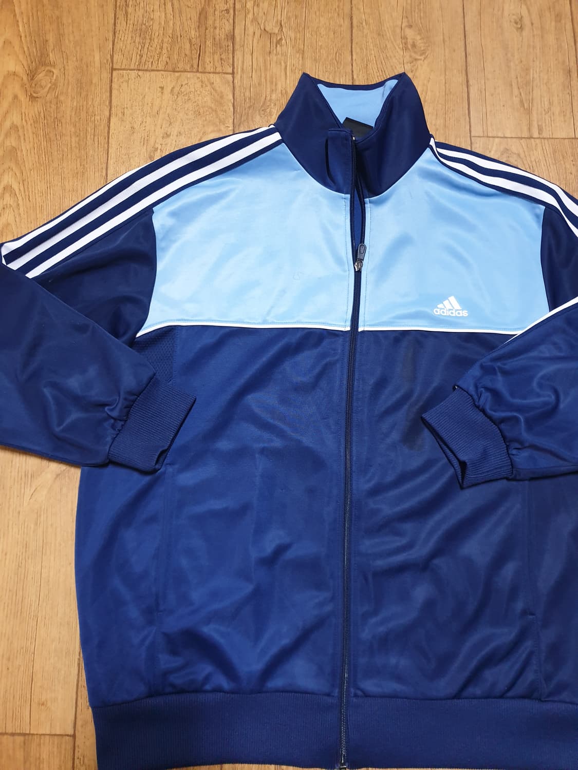 1202 아디다스 운동복 집업 110 사이즈입니다 상품이미지4