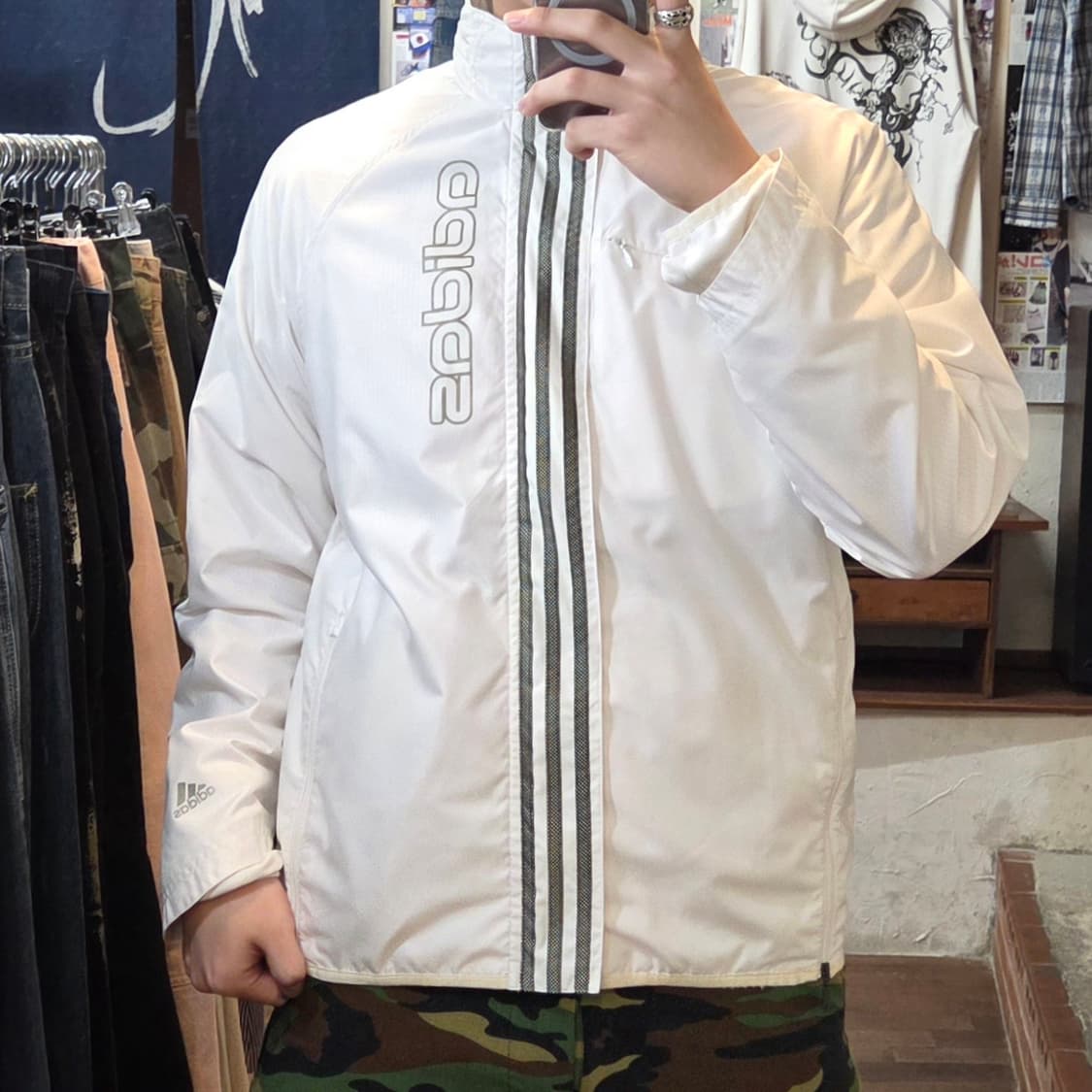 아디다스 올드스쿨 화이트 포인트 바람막이 상품이미지2