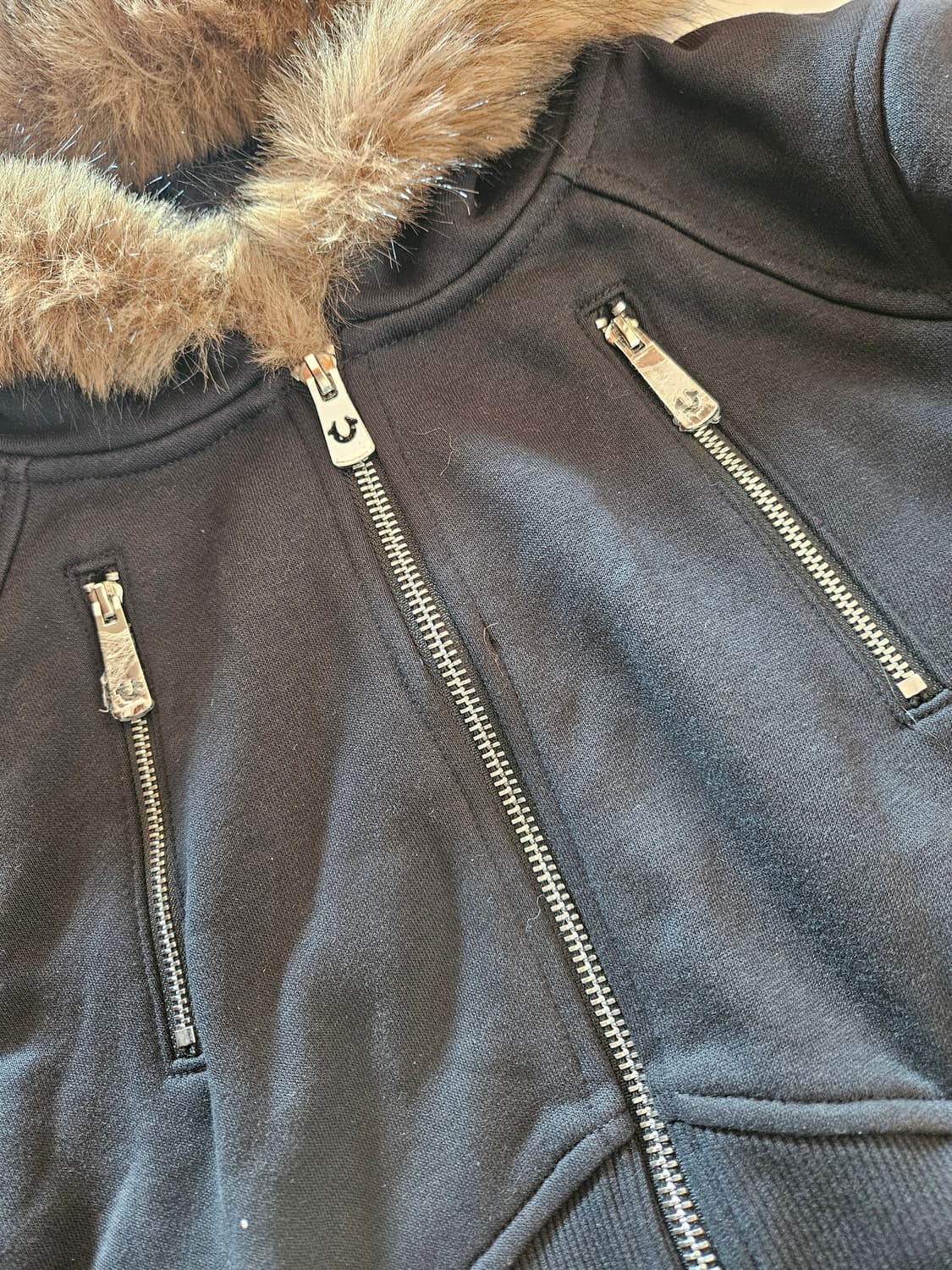 트루 릴리젼 퍼 트림 후드집업 상품이미지3