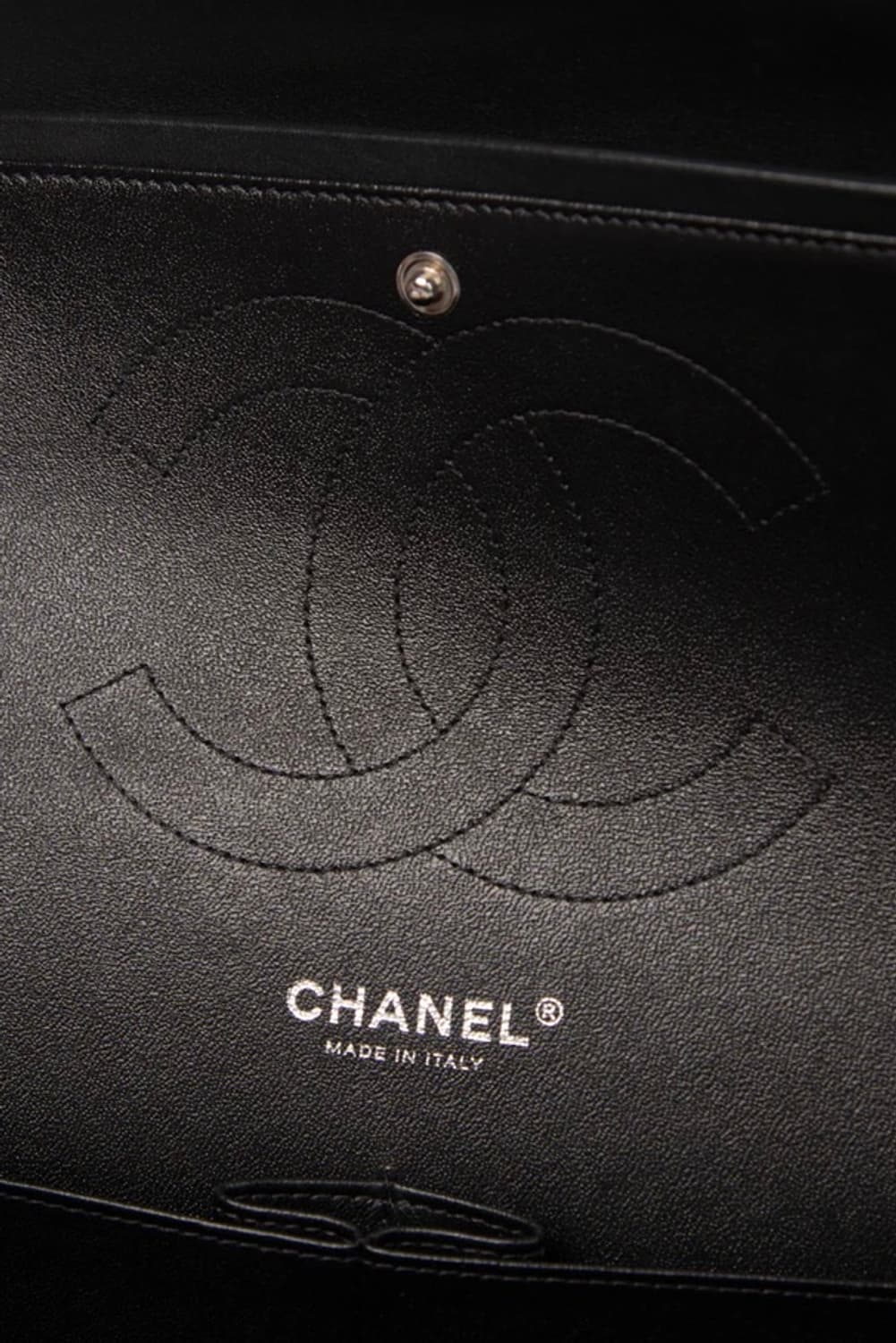 2010s 샤넬 클래식 은장 플랩백 미듐 블랙 정품 상품이미지6