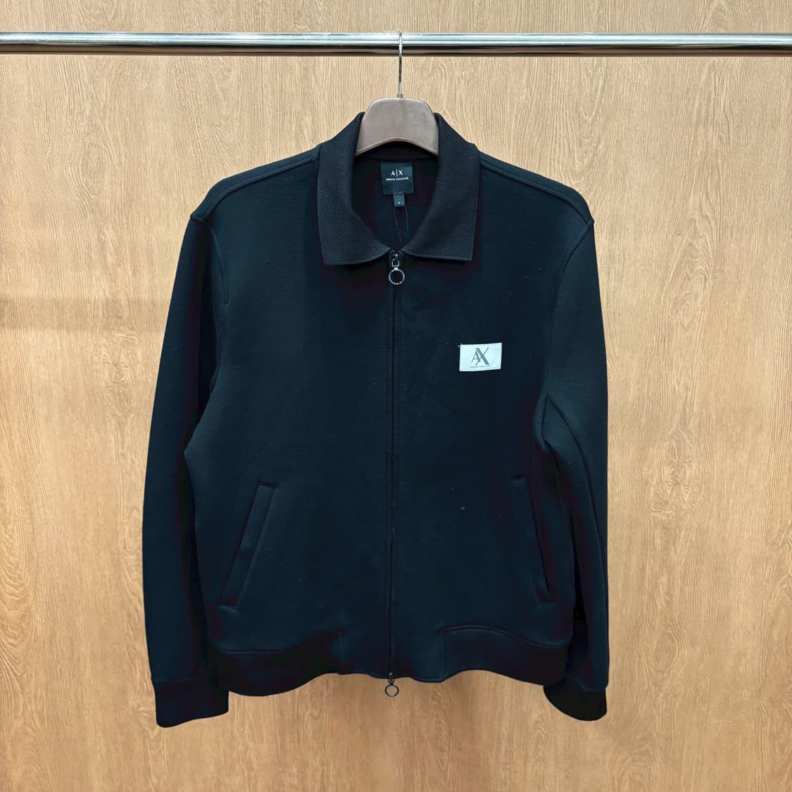 아르마니 익스체인지 카라 자켓 로고 패치 메시 배색 카라 디테일 블랙 상품이미지2