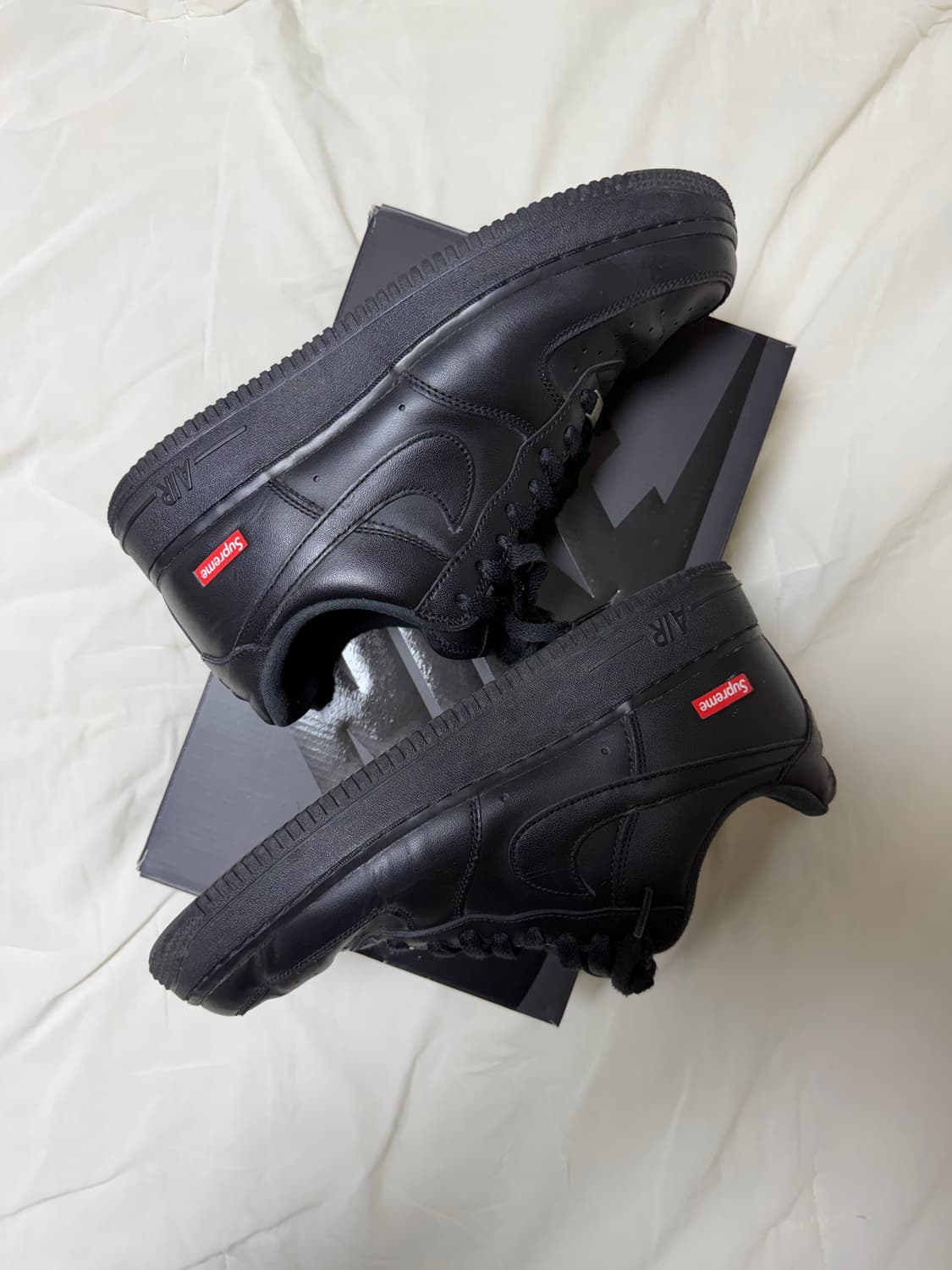 260 나이키 슈프림 에어포스 블랙 상품이미지1