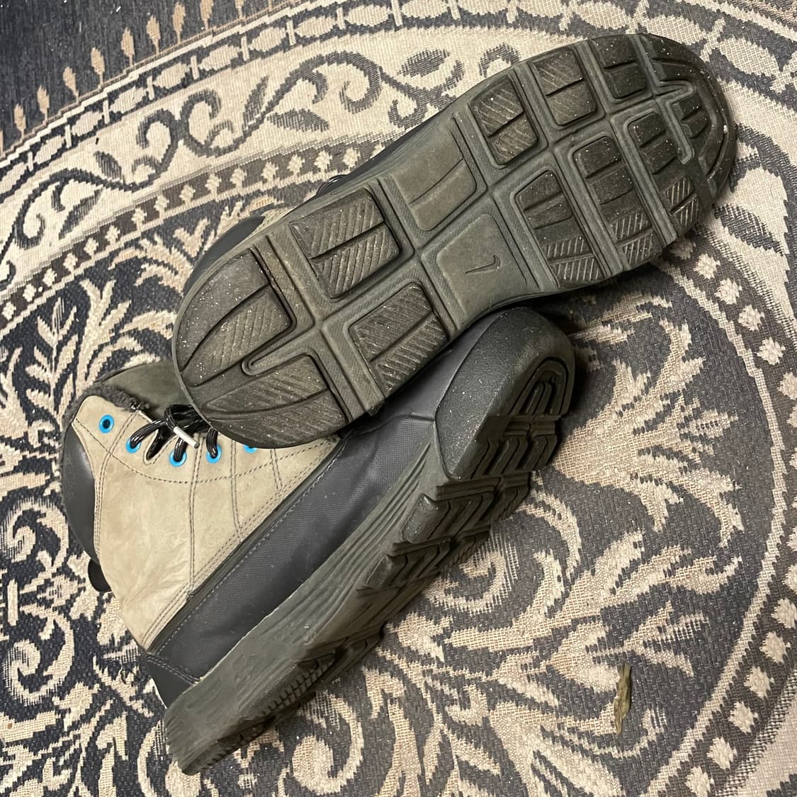 나이키 ACG 루나론 털 부츠  상품이미지5