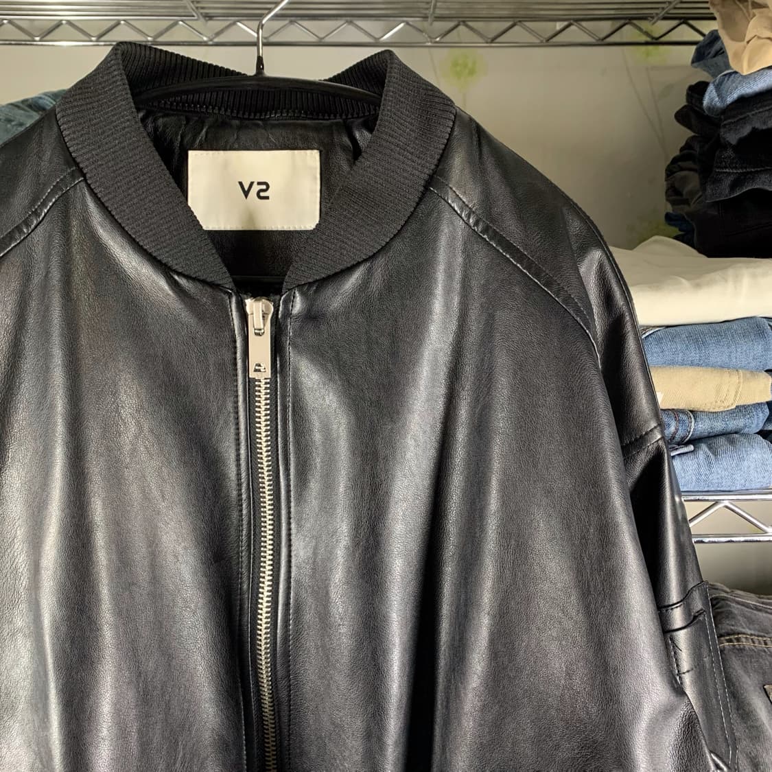 [L] V2 비건 레더 블루종 재킷 상품이미지1
