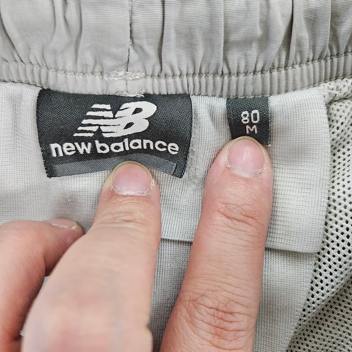 [80(M)] 뉴발란스 여성 레드 로고 포인트 조거 팬츠 0115YH2 상품이미지2