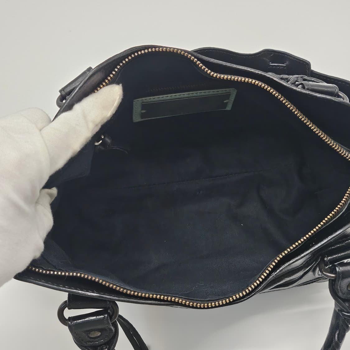 정품 발렌시아가 모터 숄더백 스몰 상품이미지9