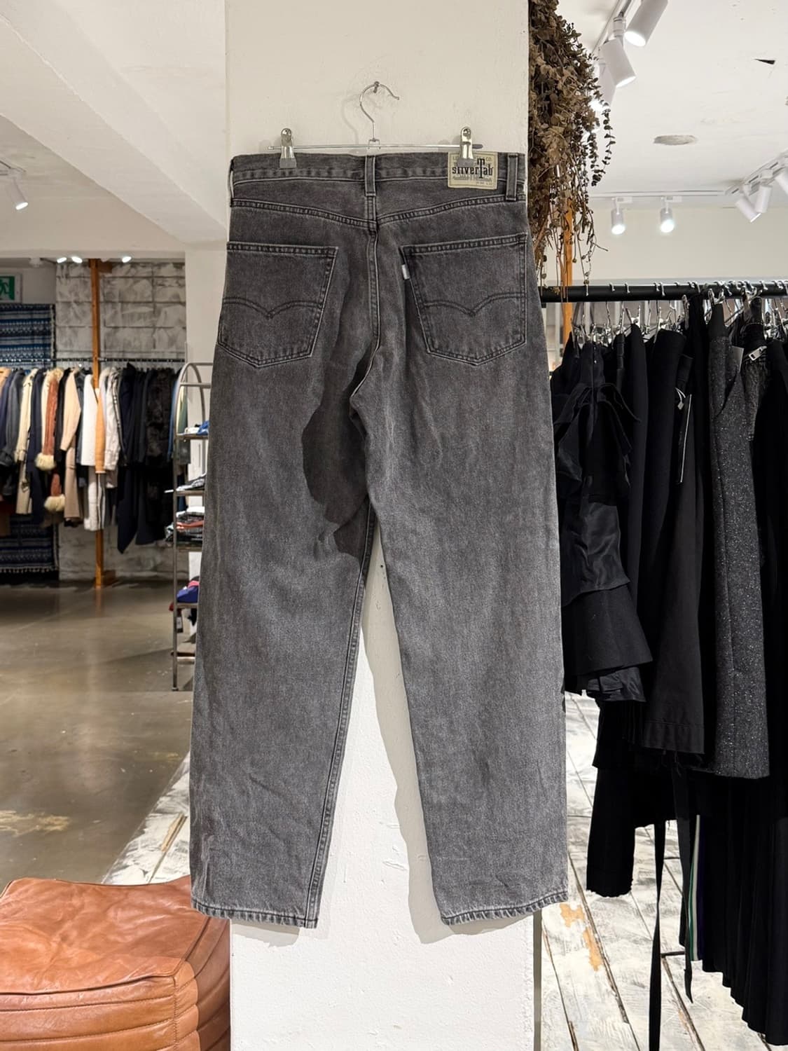 리바이스 실버탭 루즈 워시드 그레이 데님 팬츠 상품이미지4