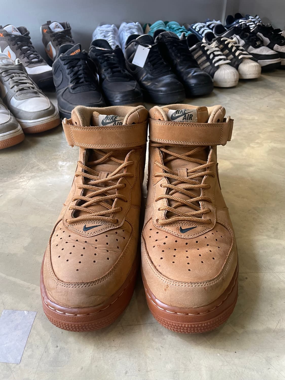 나이키 에어포스 1 미드 플랙스 앤 아웃도어 그린 된장 270 상품이미지2