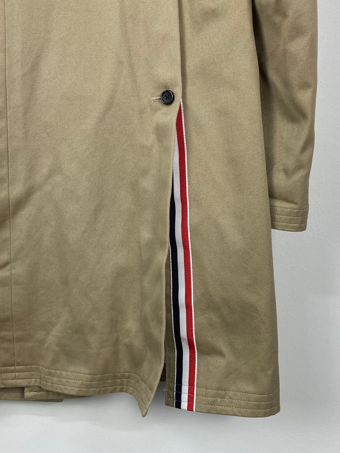 톰브라운 사선완장 체스터필드 코트 (MOU543A) 상품이미지4