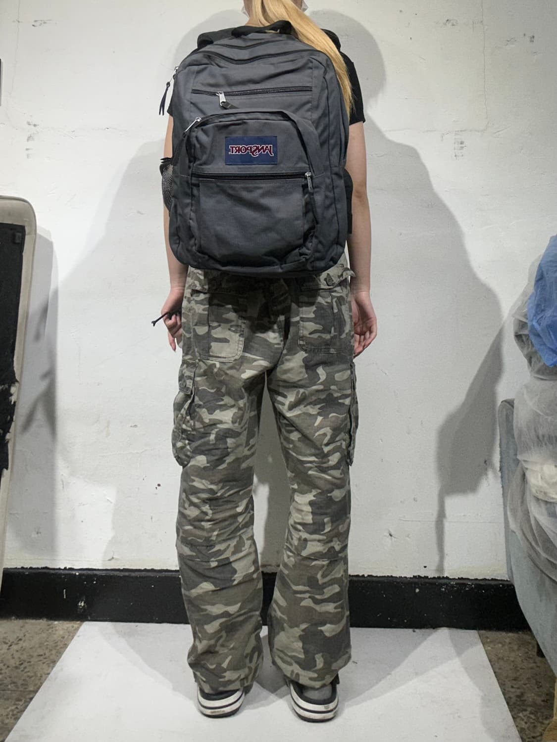 잔스포츠 차콜 백팩 가방 상품이미지3