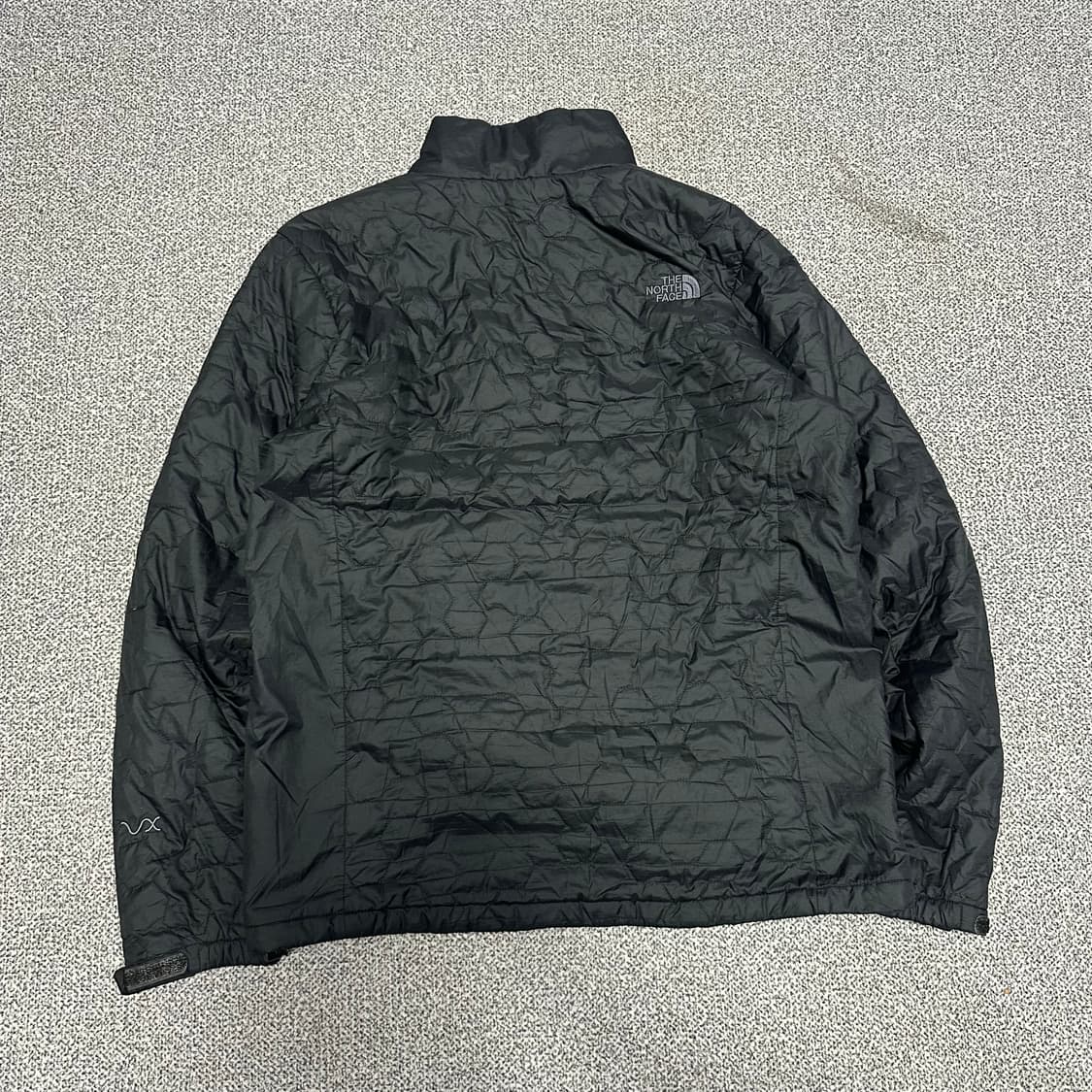 노스페이스 블랙 경량패딩 상품이미지3