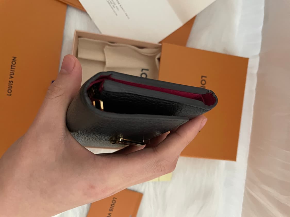 루이비통 카퓌신 여성 중지갑 상품이미지5