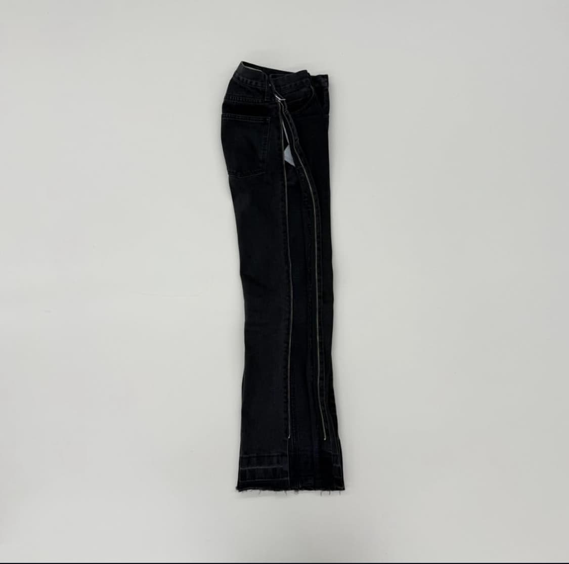 토가 비릴리스 지퍼 부츠컷 흑청 데님 상품이미지3