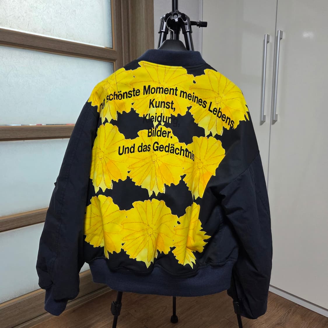 [L] 더뮤지엄비지터 플라워 항공점퍼 ma-1 봄버 상품이미지2