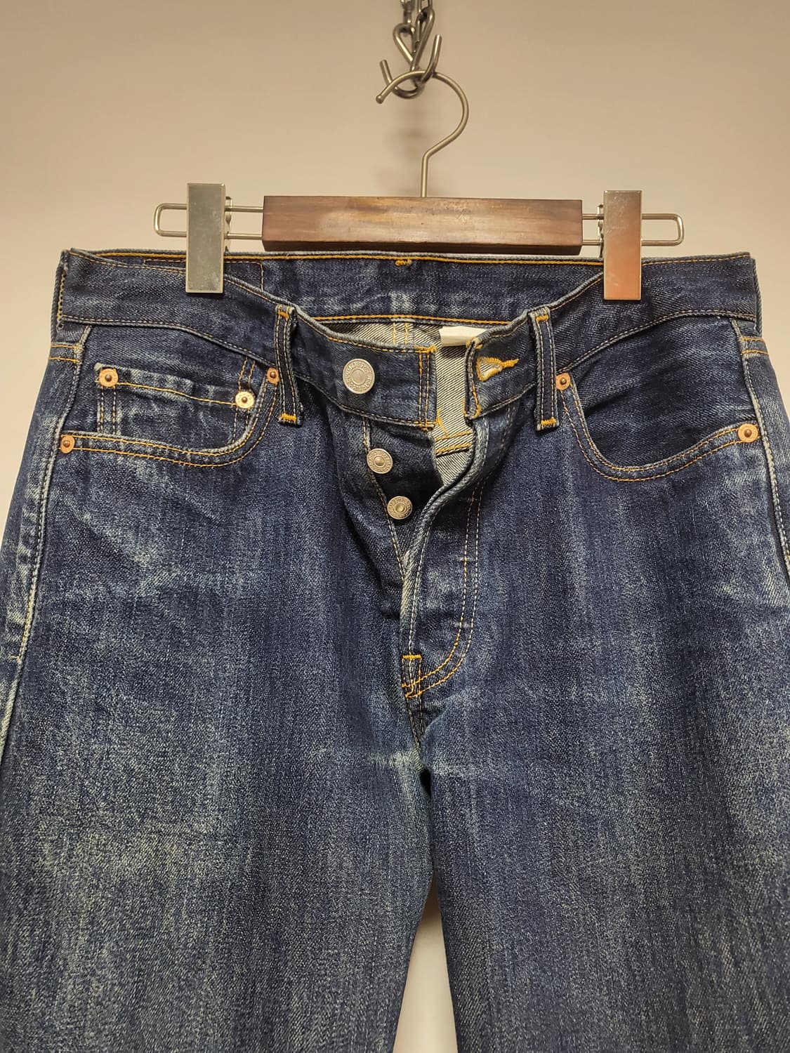 리바이스 501 중청워싱 데님팬츠 상품이미지2