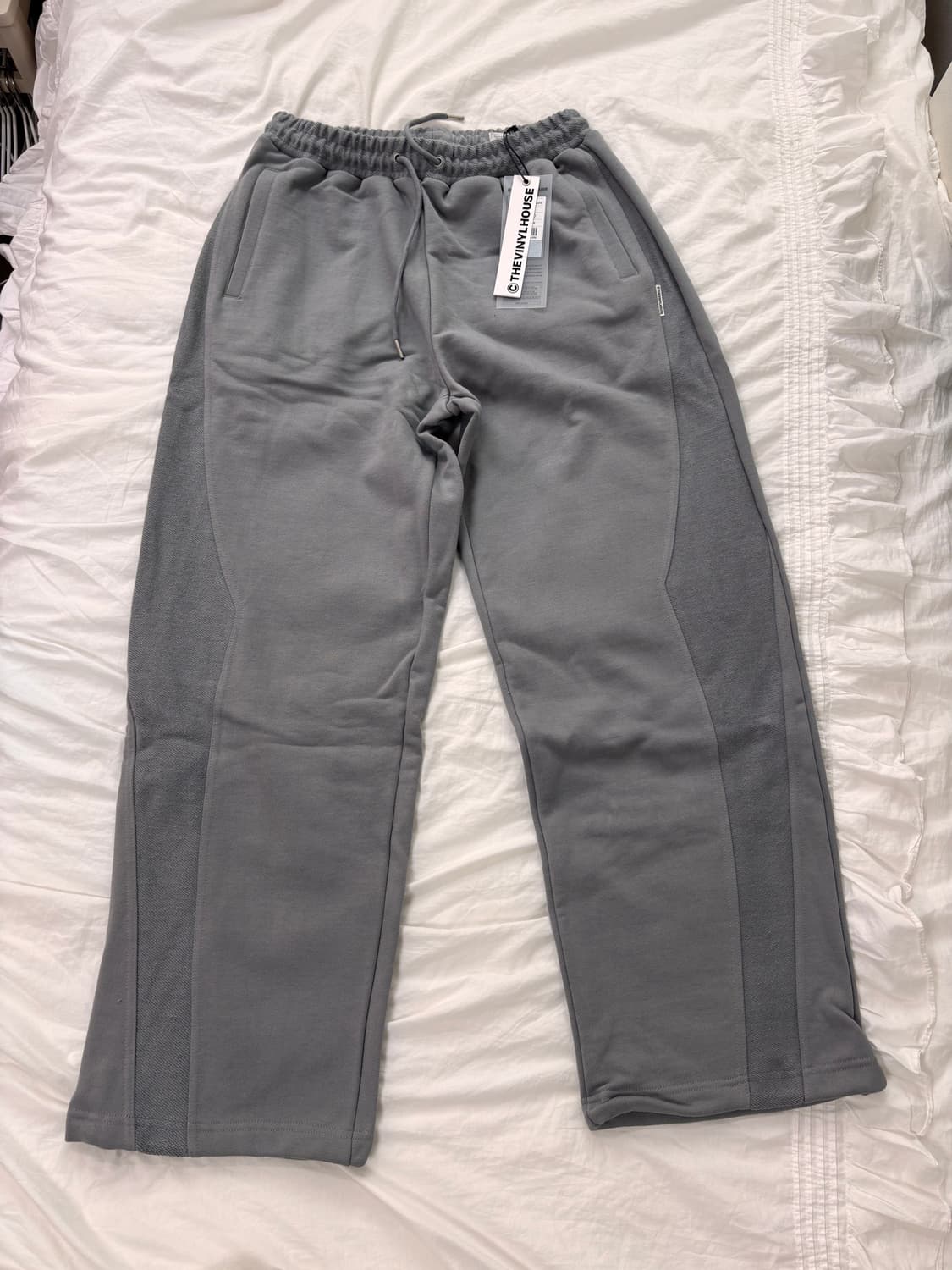 THE VINYL HOUSE CUT-OFF SWEATPANTS 상품이미지1