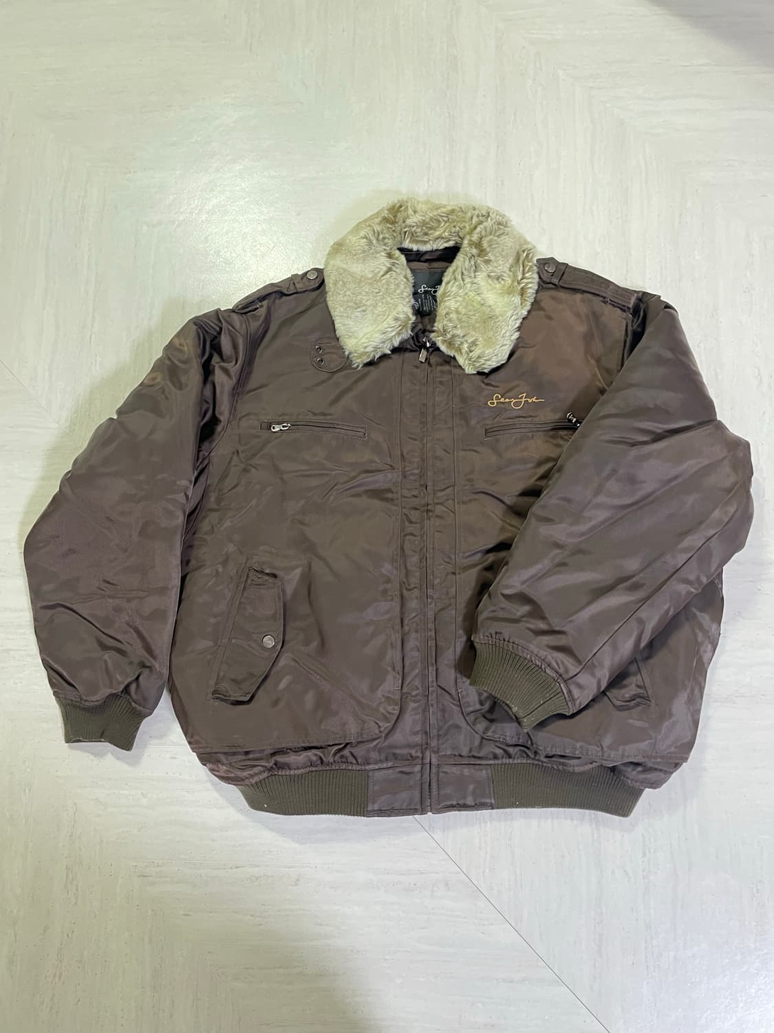 션존 B-3 털 봄버 자켓 상품이미지1