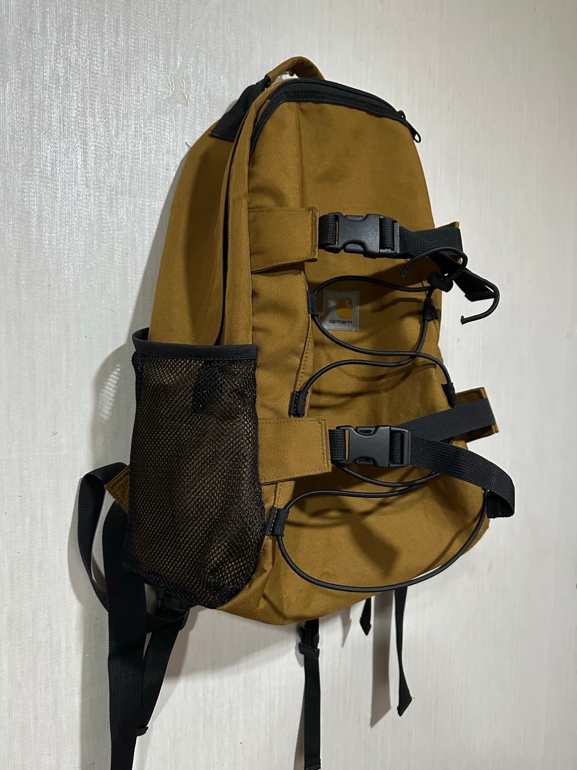 칼하트 킥플립 백팩 카멜/브라운 상품이미지3