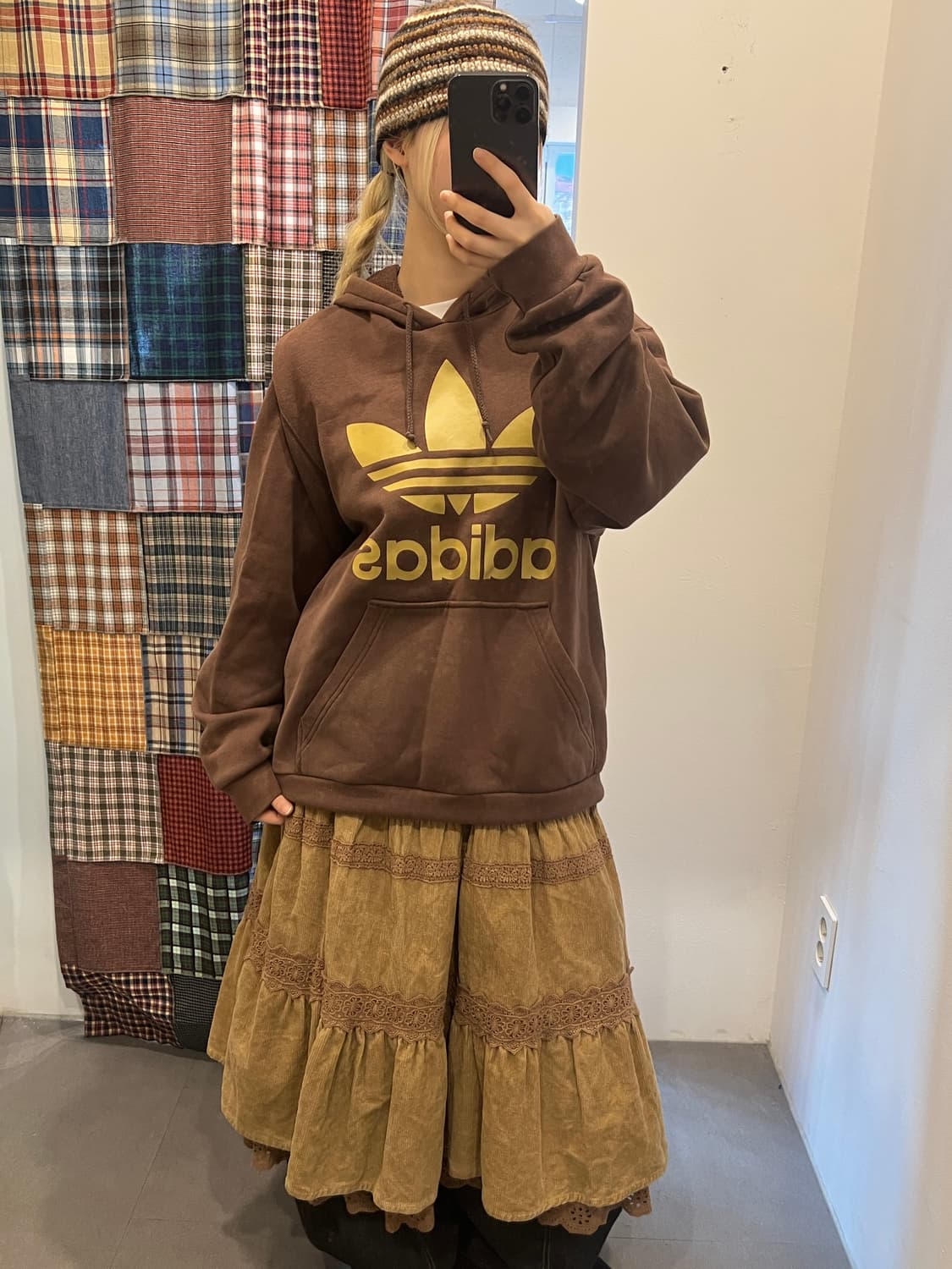 아디다스 빅로고 브라운 후드티 상품이미지4