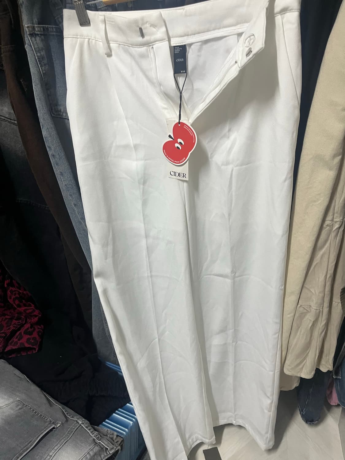 샵사이다 화이트 슬랙스 상품이미지1