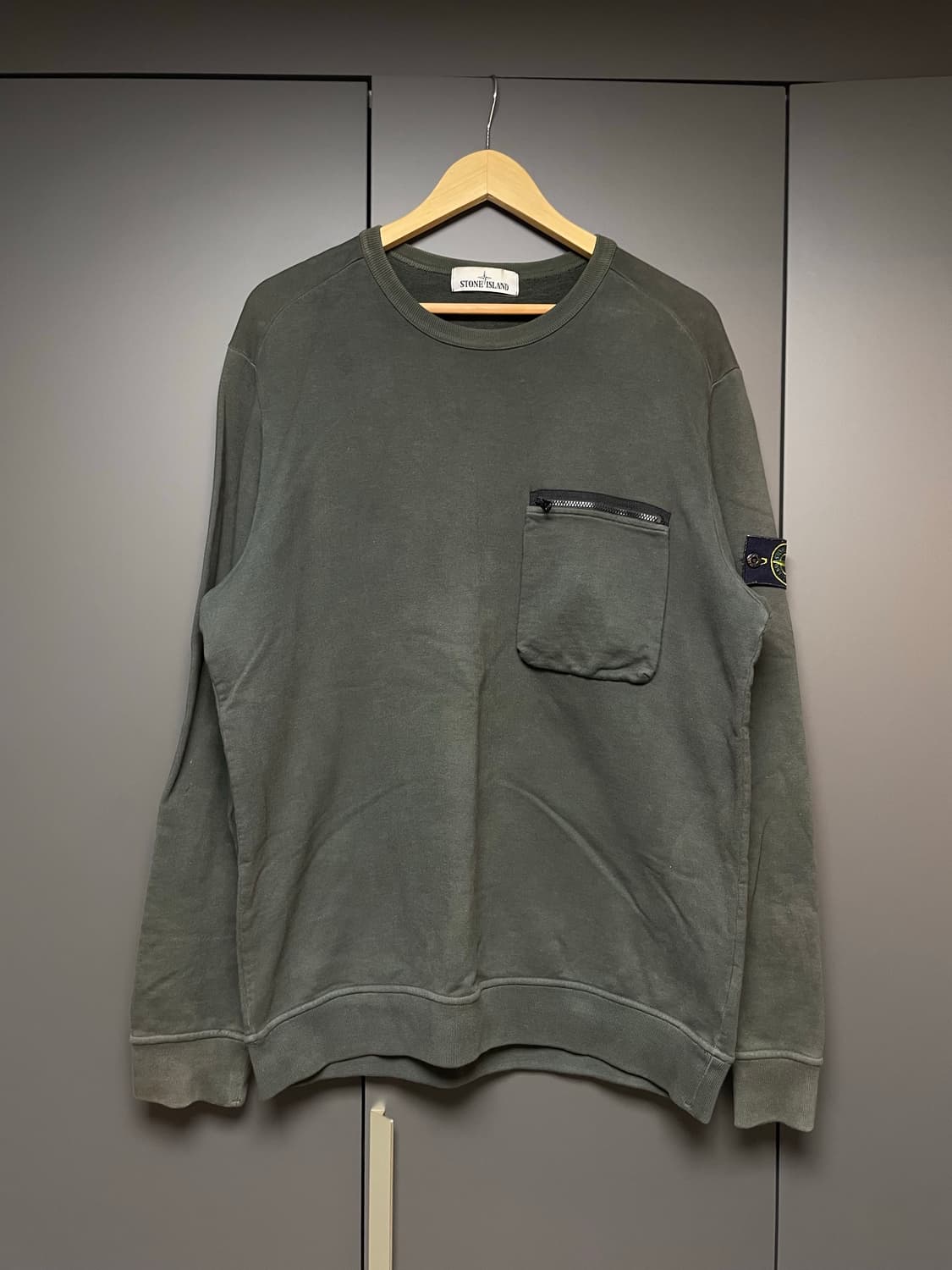 스톤아일랜드 맨투맨 상품이미지1