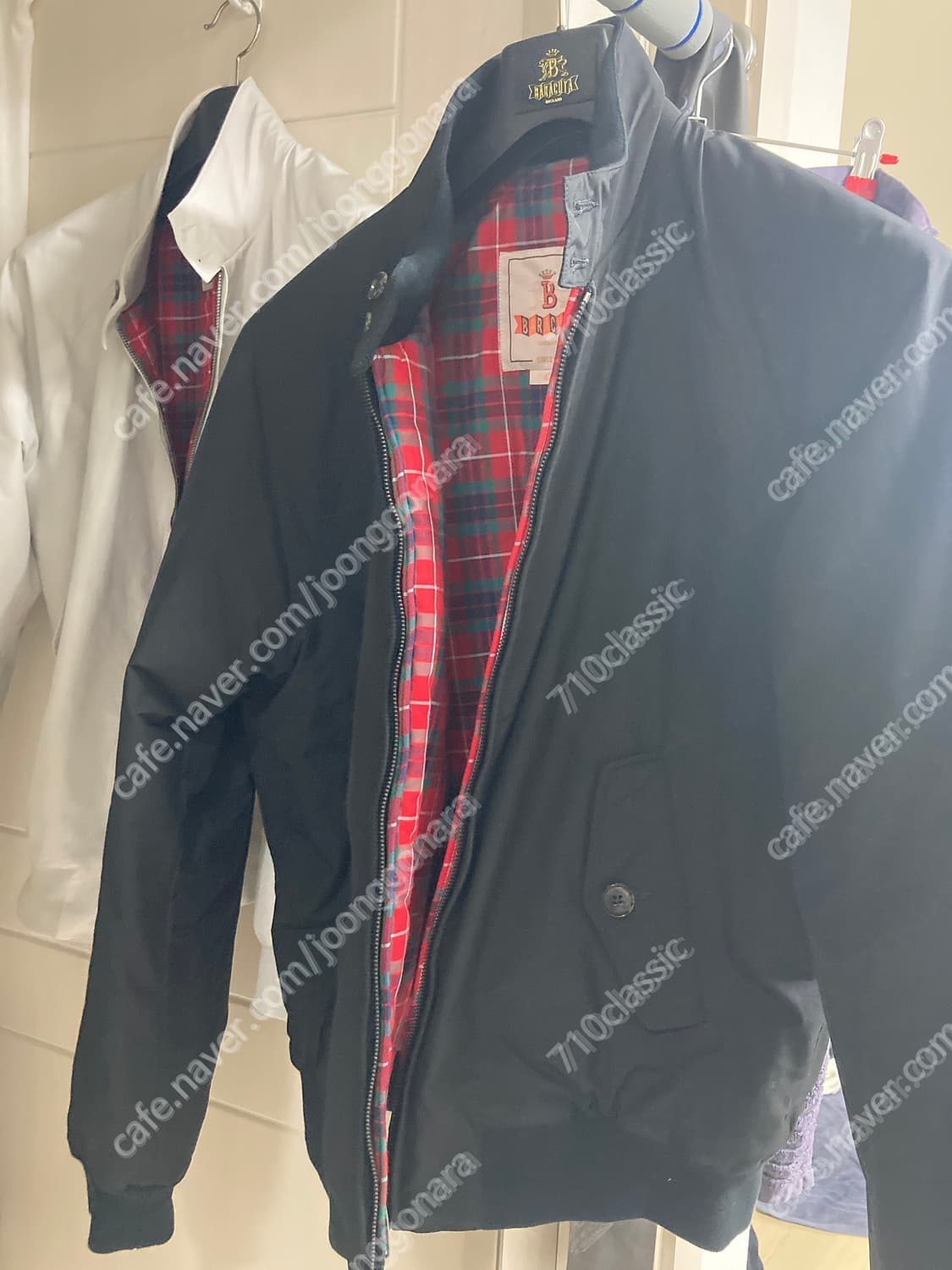 바라쿠타 /42사이즈/ thermore 충전재/ 블랙 상품이미지1