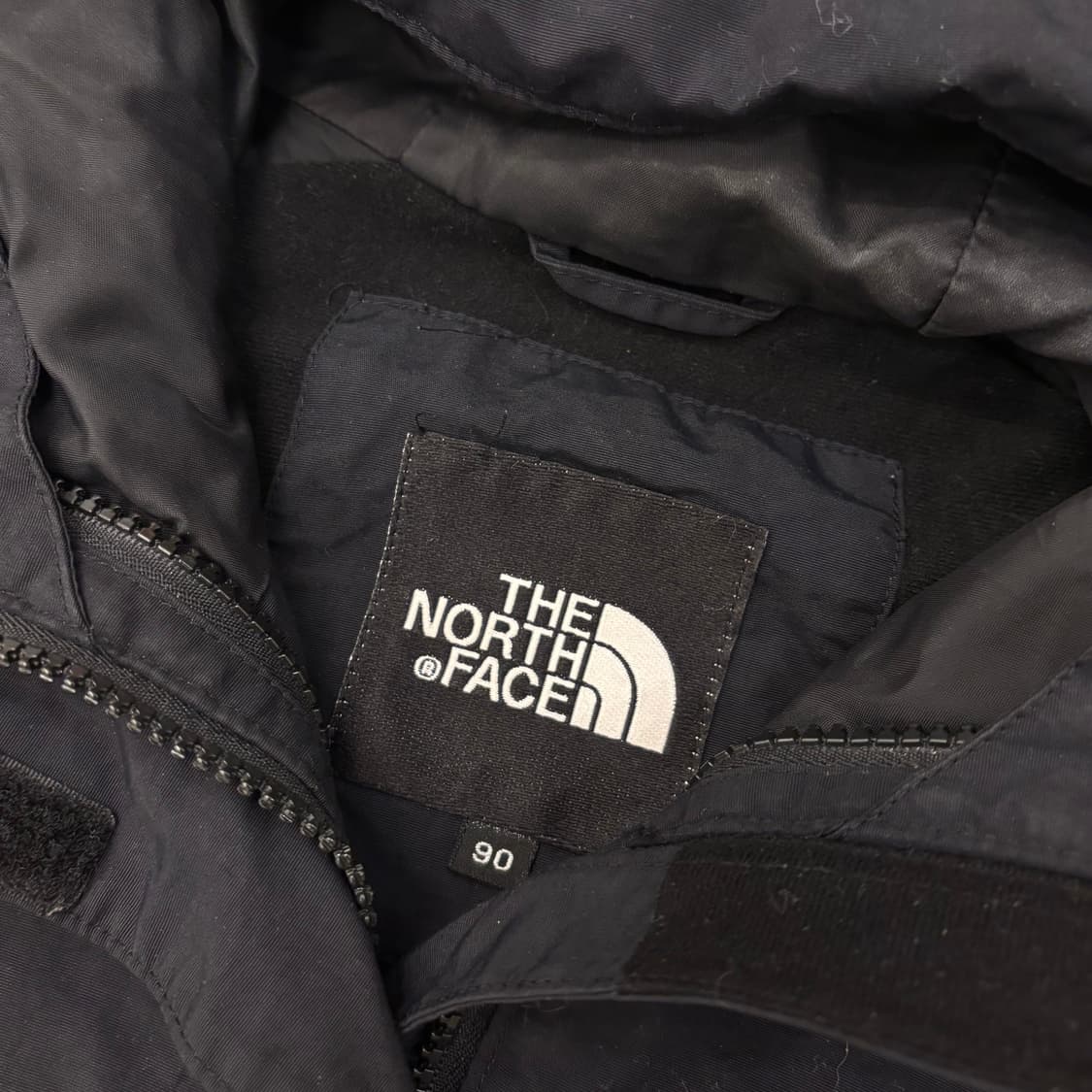 노스페이스 데미지 블랙 후드 바람막이 상품이미지3