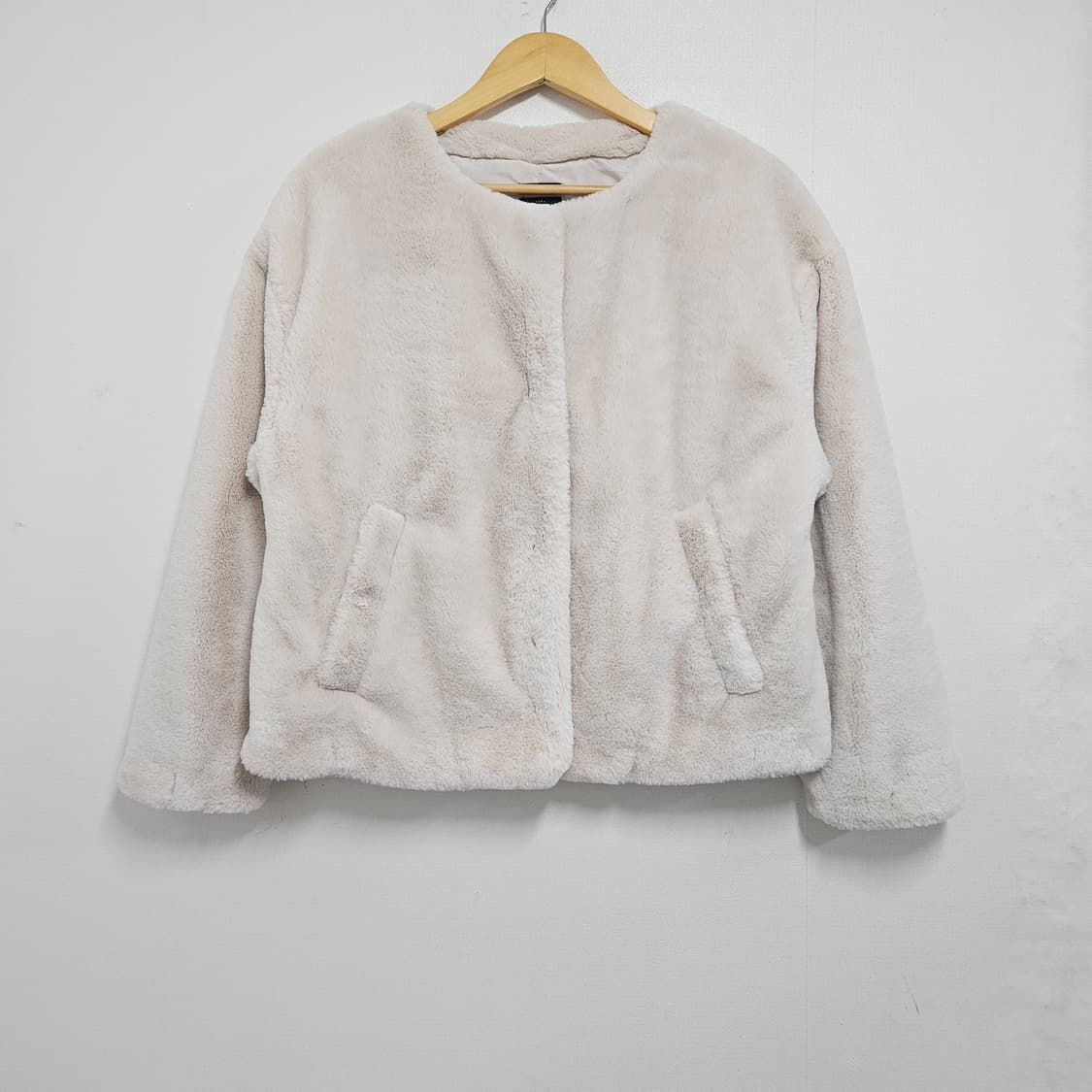 자라 아이보리 트리밍 에코 퍼 자켓 상품이미지1