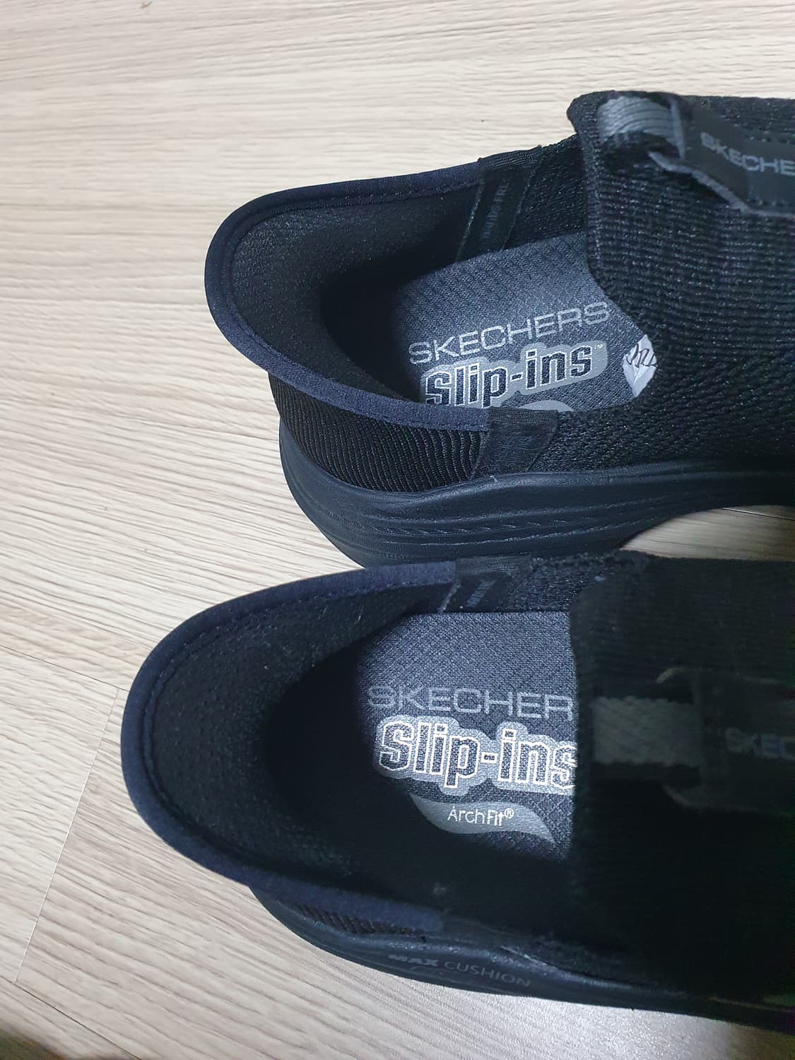 스케쳐스 맥스쿠션 아치핏 블랙 슬립온 245 상품이미지8