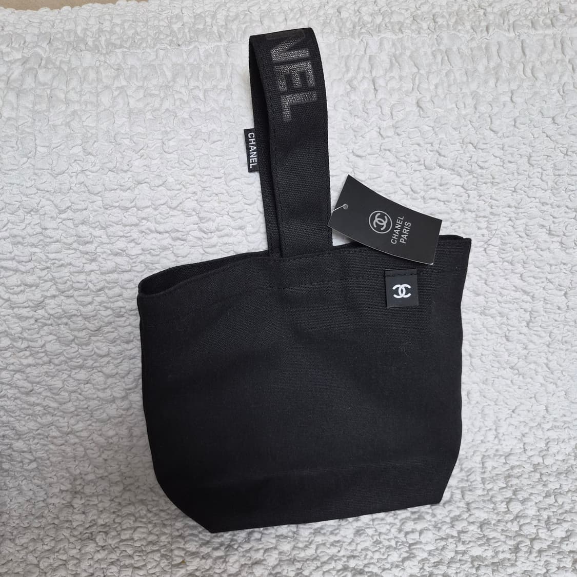 샤넬 노벨티 원핸들 에코백 상품이미지3