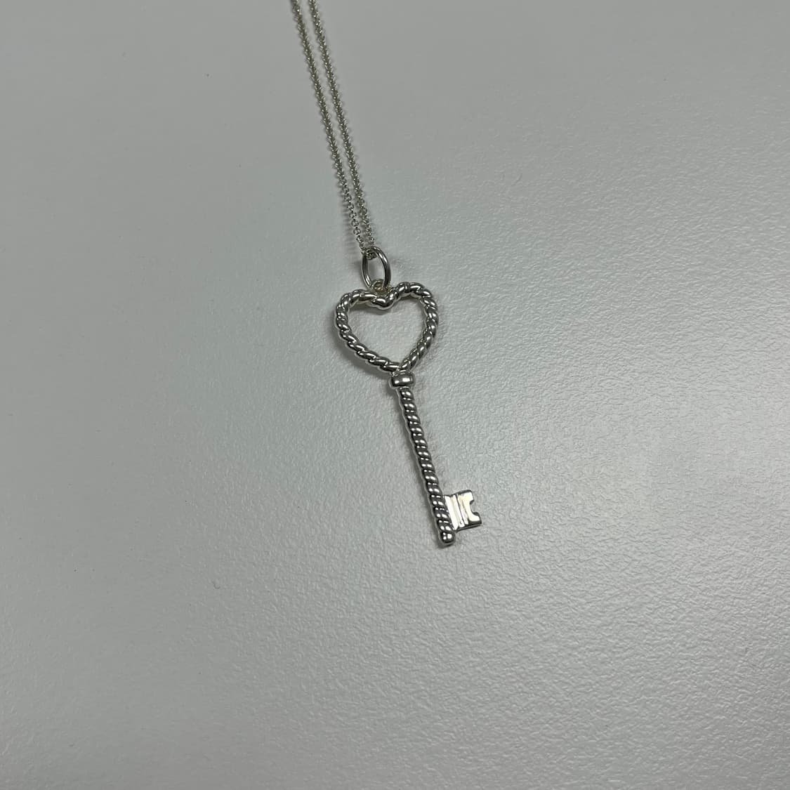 티파니앤코 꼬임 하트 태그키 목걸이 상품이미지2