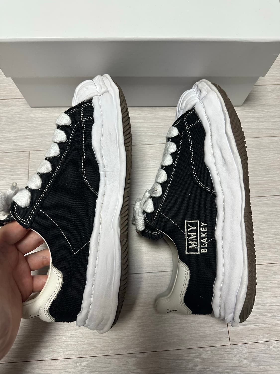 미하라 야스히로 블레이키 eu42 사이즈 팝니다 상품이미지3