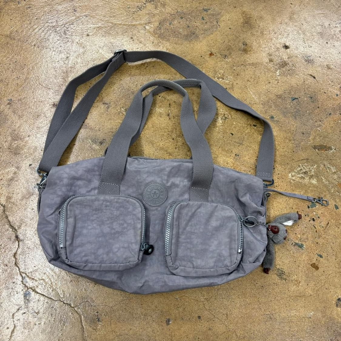 키플링 그레이 더플백 크로스백 가방  상품이미지2