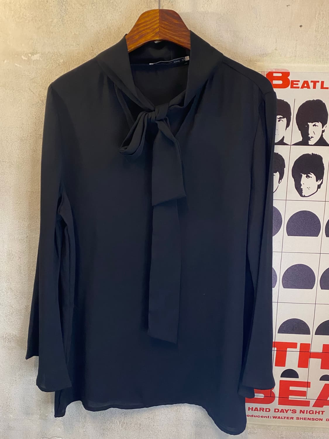 Classy michelle 블랙 블라우스 L 상품이미지1