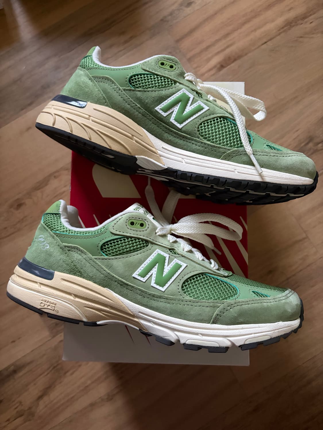 뉴발란스 993 메이드 인 USA 차이브 씨 솔트 265 상품이미지2